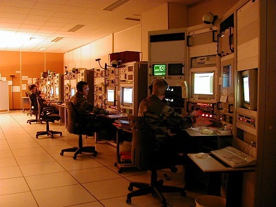 Salle de quart du CGE en charge du recueil (source 44° RT)